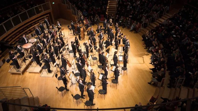 Imagem da fonte — ACADEMY CONCERT
