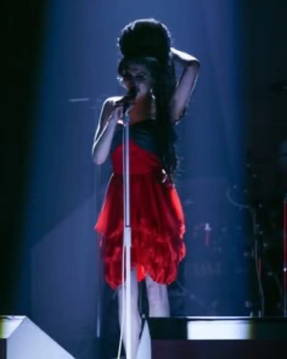 Imagen de la fuente — Amy Winehouse, Back to Black 20 anos por Ángeles