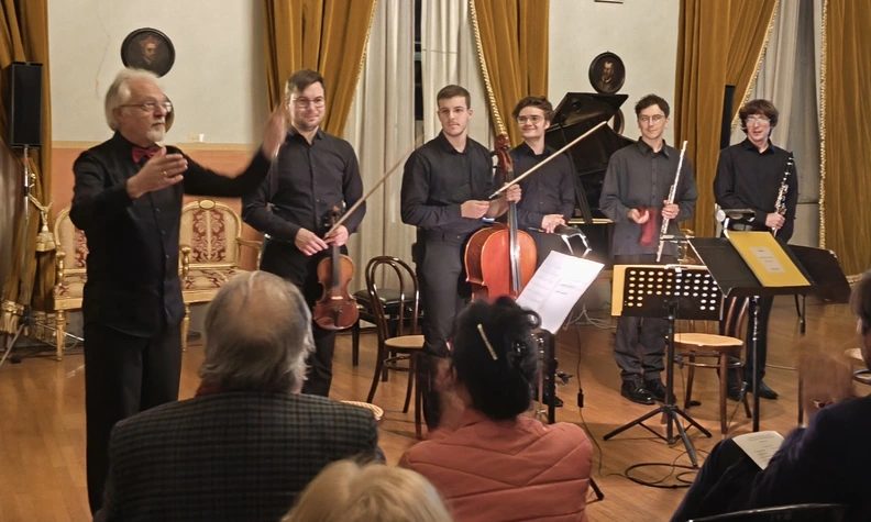 来源图片 — Unerhörte Musik: Kammerorchester Hannover-Solisten