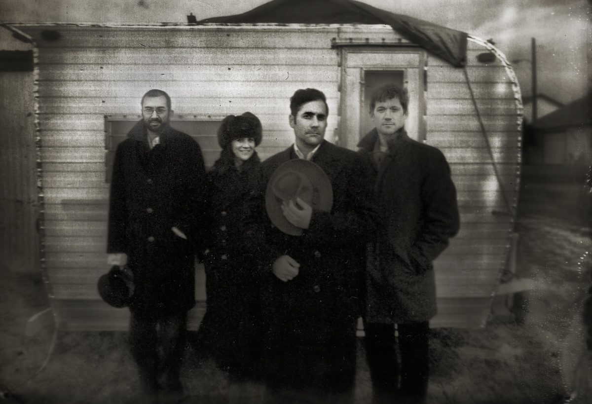 Imagem da fonte — DeVotchKa