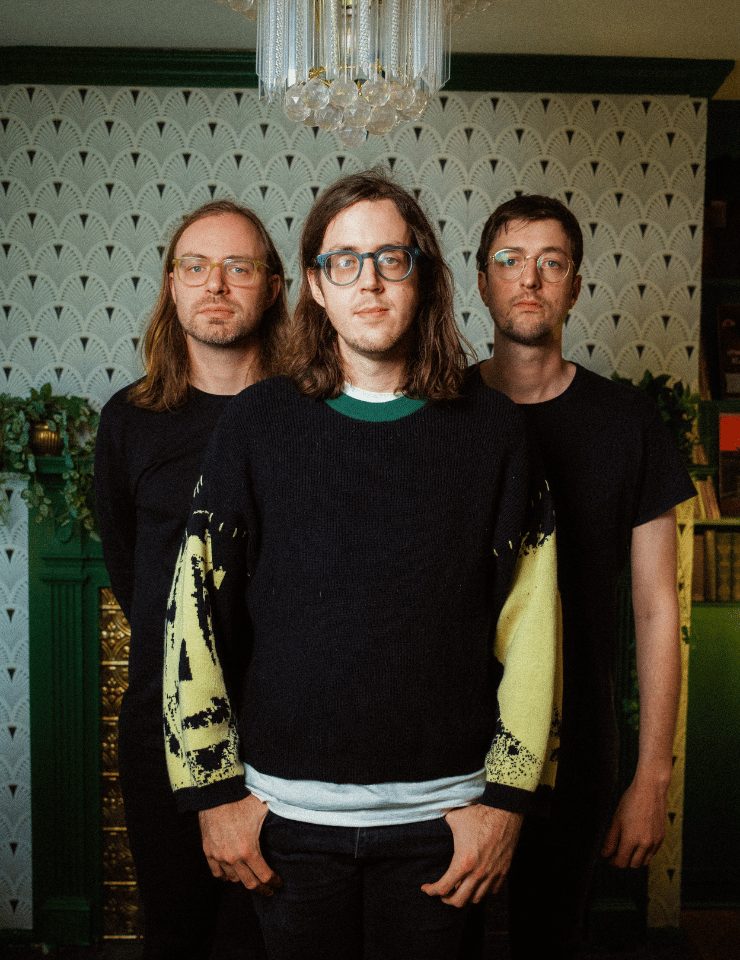 Imagem da fonte — Cloud Nothings + VEENHO