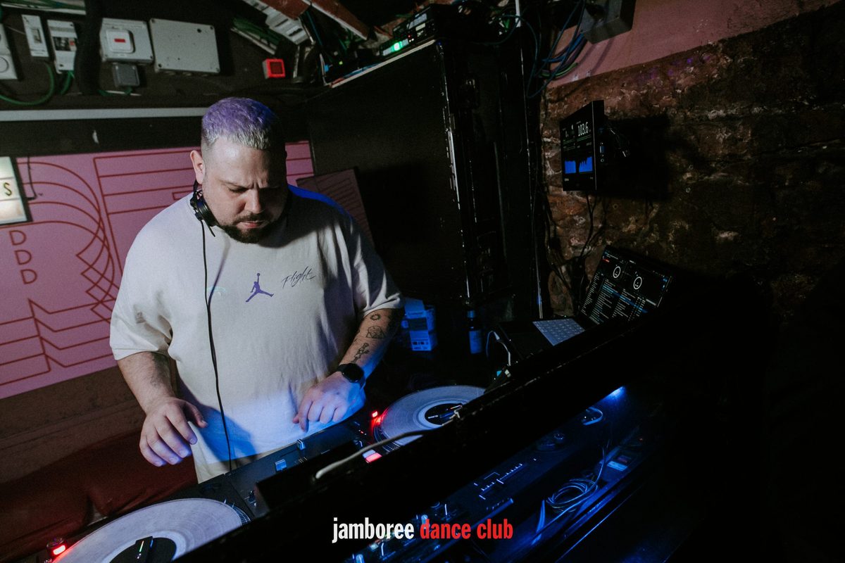 Imagem da fonte — Monday Night: DJ Mastie
