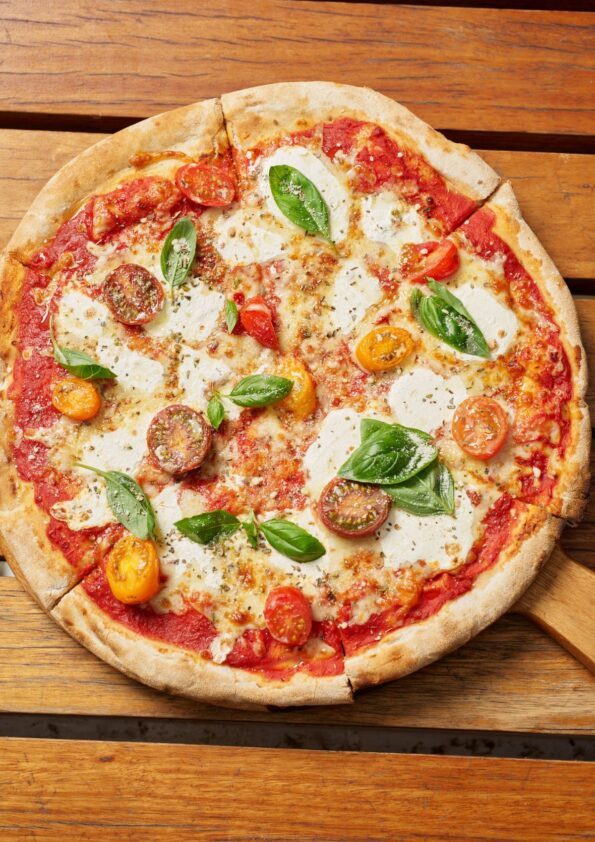 Imagem da fonte — $22 Pizza Monday
