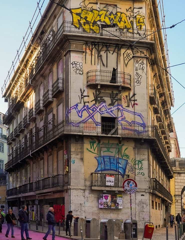 Imagen de la fuente — LARGO DE SÃO MAMEDE - LISBOA SAI DO ARMÁRIO - PERCURSO