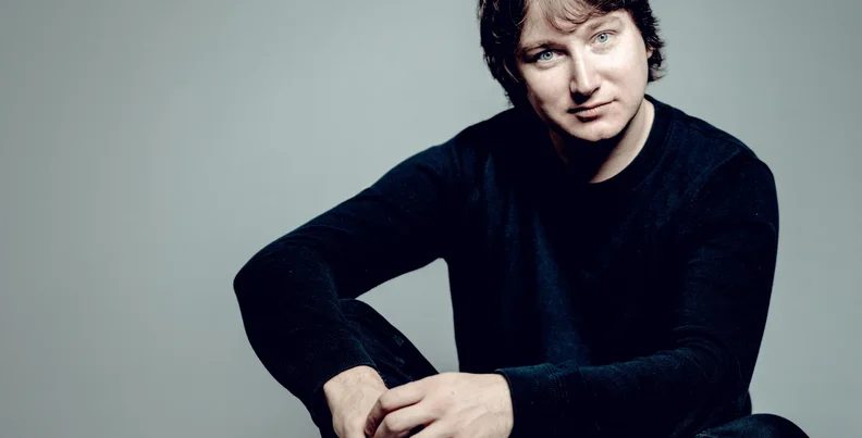 Bild der Quelle — Berliner Philharmoniker: Maxim Emelyanychev conducts Mendelssohn, Mozart and Haydn