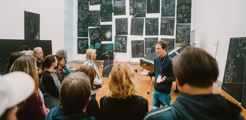 Imagem da fonte — 30 Hours Hamburger Bahnhof (Part 2)