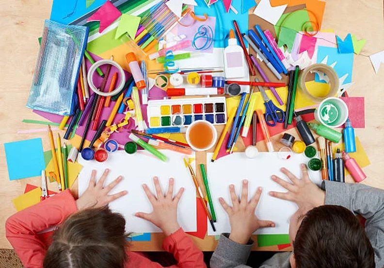 出典の画像 — Creative craft activities for families at the library!