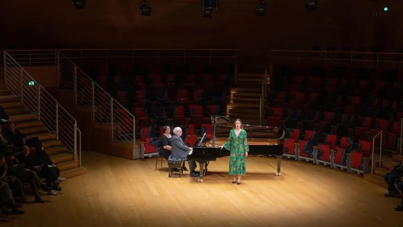 Imagem da fonte — YOUNG SINGERS III