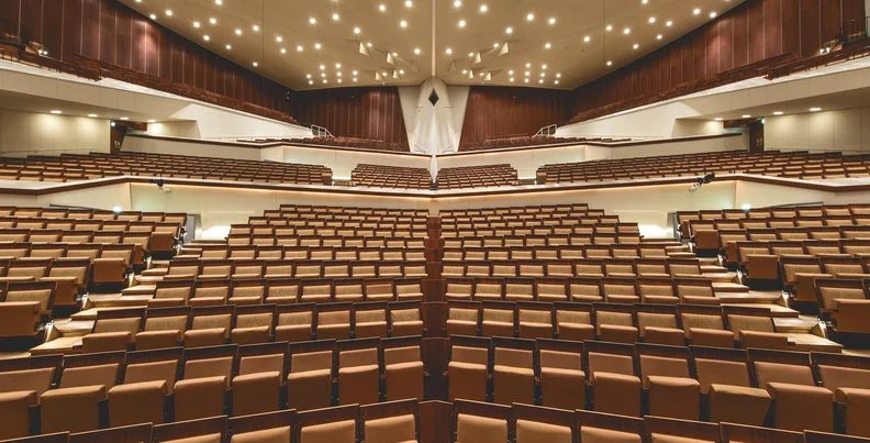 출처 이미지 — Matinee of the Friends of the Berlin Philharmonic, Inc.
