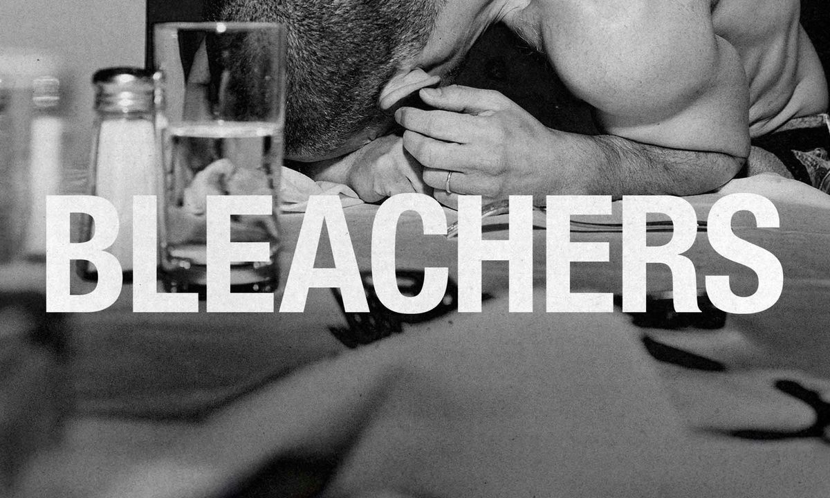 Afbeelding van de bron — Bleachers - Milano