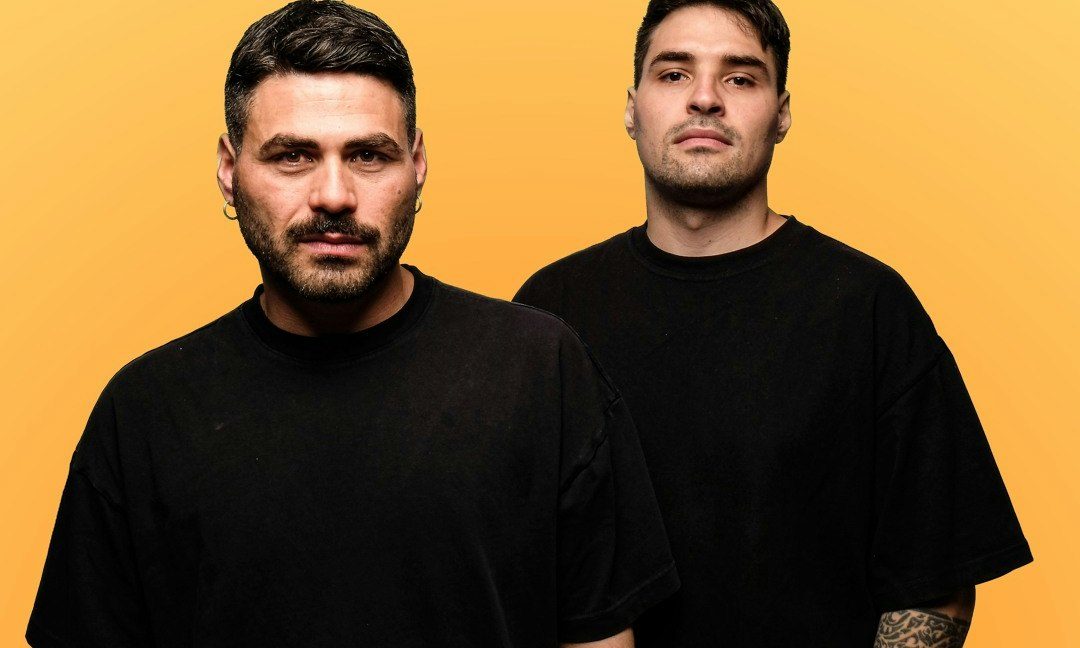 Imagen de la fuente — Cardiff - CUE w. Di Chiara Brothers, Evie & Tre Reynolds | Cardiff