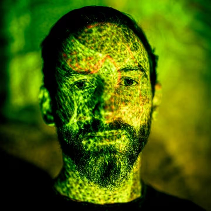 Imagem da fonte — Max Cooper – show audiovisual