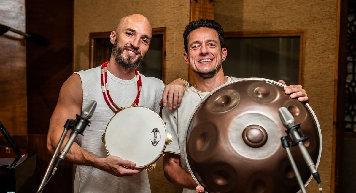 Immagine della fonte — Handpandeiro em Belo Horizonte - Duo Léo Rodrigues & Alexandre Lora