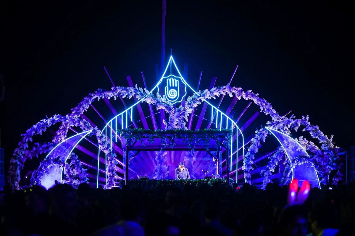 Imagen de la fuente — Aura · Night Celebration