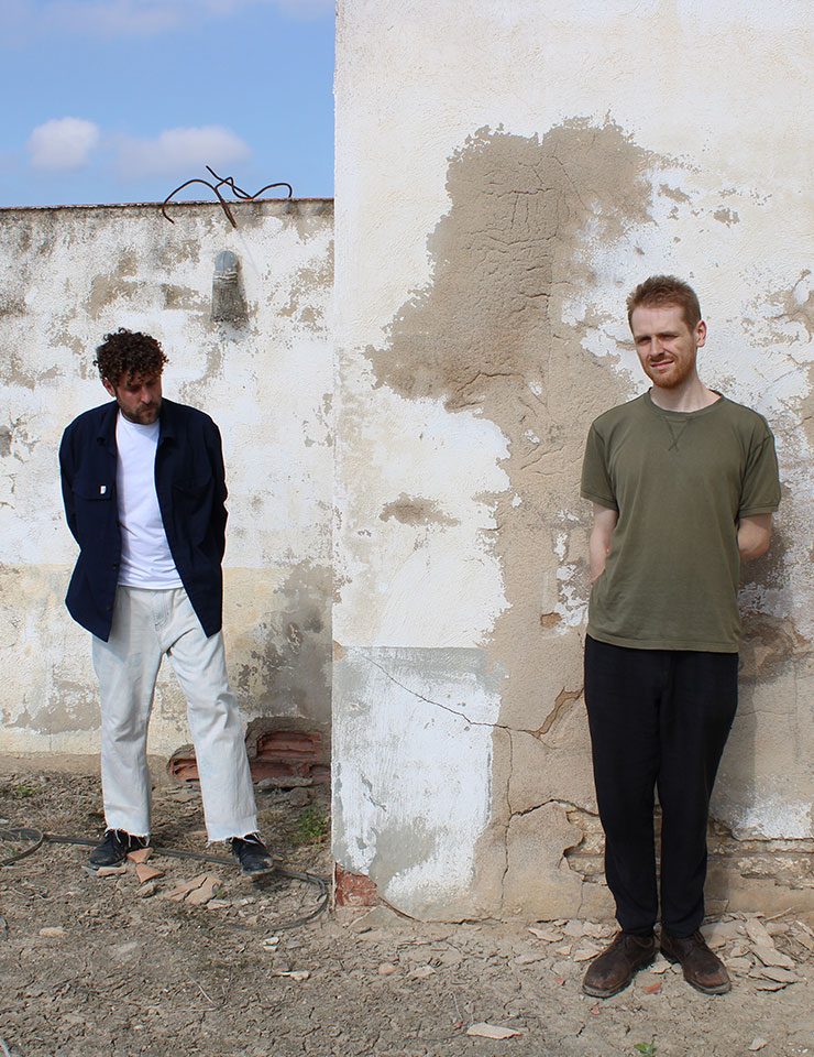 来源图片 — Andreu Ubaldo + Kiran Leonard