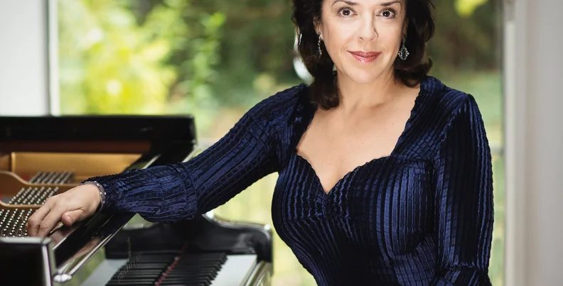 Imagem da fonte — Elena Bashkirova & Friends