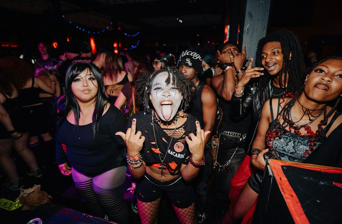 Imagem da fonte — Emo Night Brooklyn: An Emo & Pop Punk Party