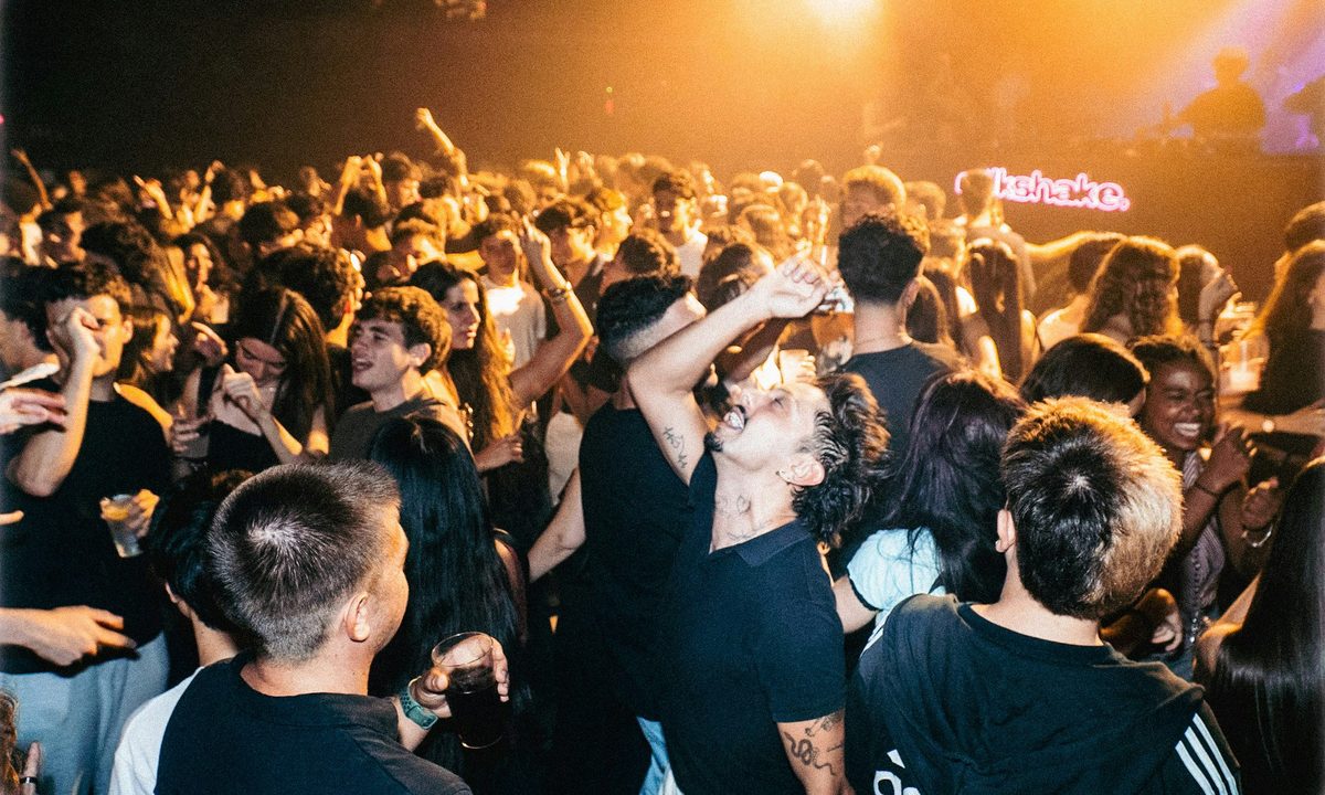 Imagem da fonte — La (2) de Milkshake: Inaugurem Temporada.