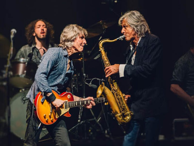 Image de la source — The Dire Straits Experience