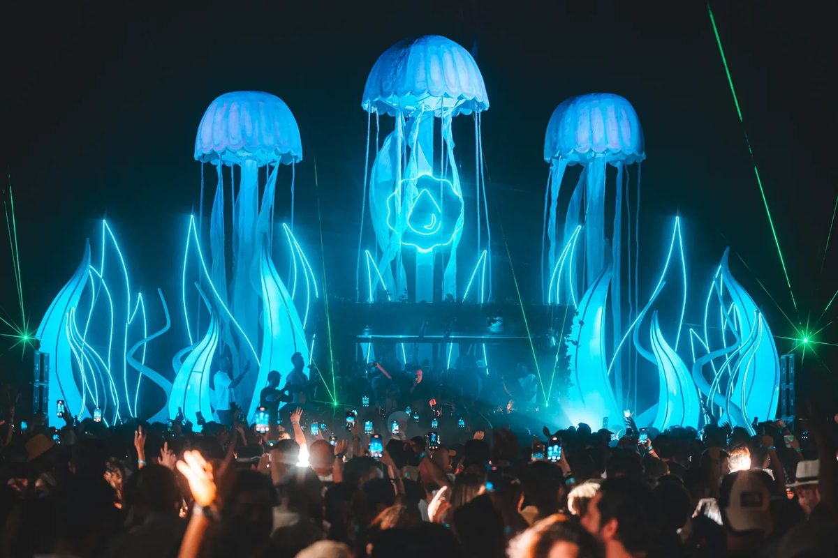 Imagen de la fuente — Aqua · Night Celebration