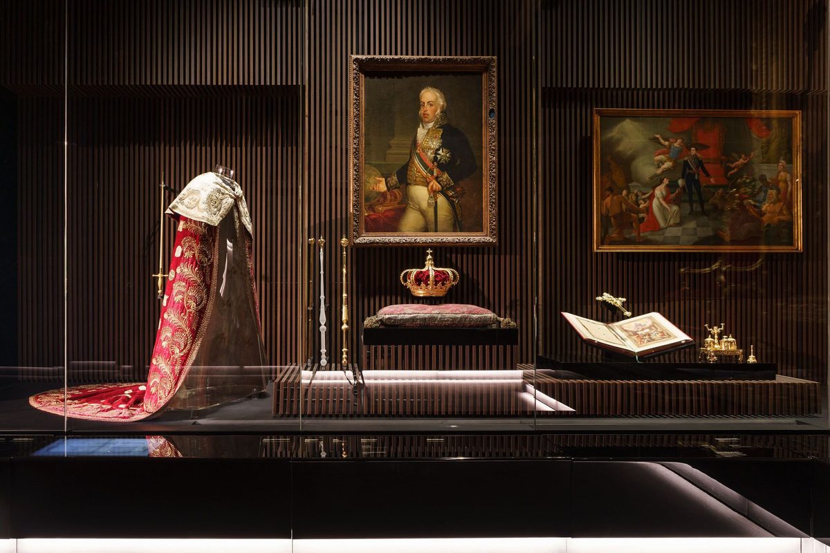 Imagem da fonte — Visita ao Museu do Tesouro Real