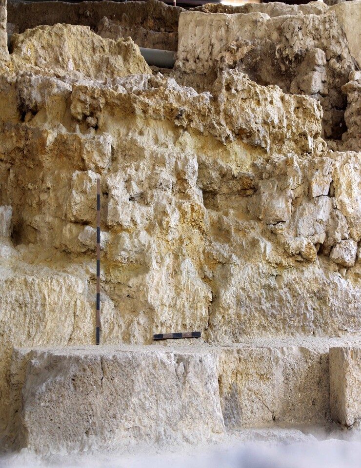 Imagen de la fuente — TEATRO ROMANO - O SEGREDO DOS ROMANOS: O OPUS SIGNINUM - OFICINA
