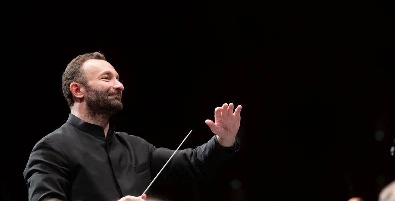 Source image — Berliner Philharmoniker: Kirill Petrenko conducts “Hänsel und Gretel”