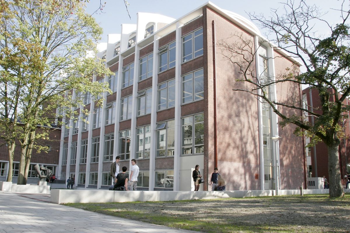 Bild der Quelle — Schoolfeest St. Ignatius Gymnasium