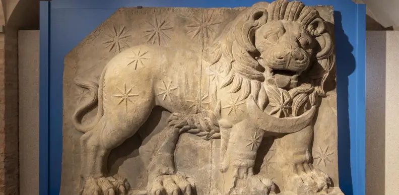 Bild der Quelle — The new sky above Esna. The astronomical ceiling of the Temple of Khnum