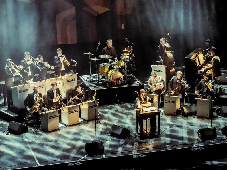 Imagem da fonte — Moka Efti Orchestra & Benno Fürmann