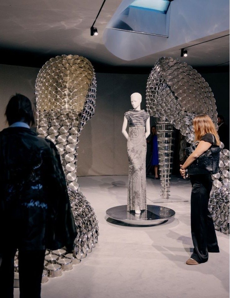 出典の画像 — Visita VENUS – Valentino Garavani pelo olhar de Joana Vasconcelos