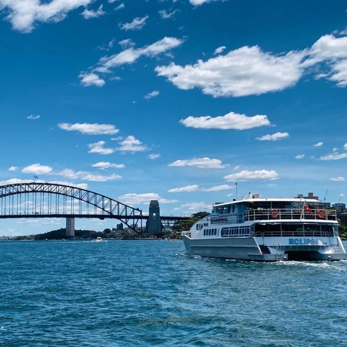 Bild der Quelle — Multi-level catamaran offering an inclusive New Years Eve