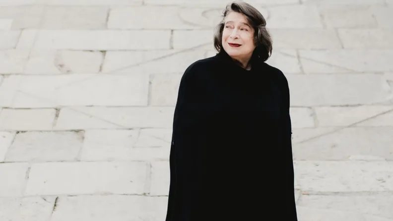 来源图片 — ELISABETH LEONSKAJA & JULIUS DRAKE
