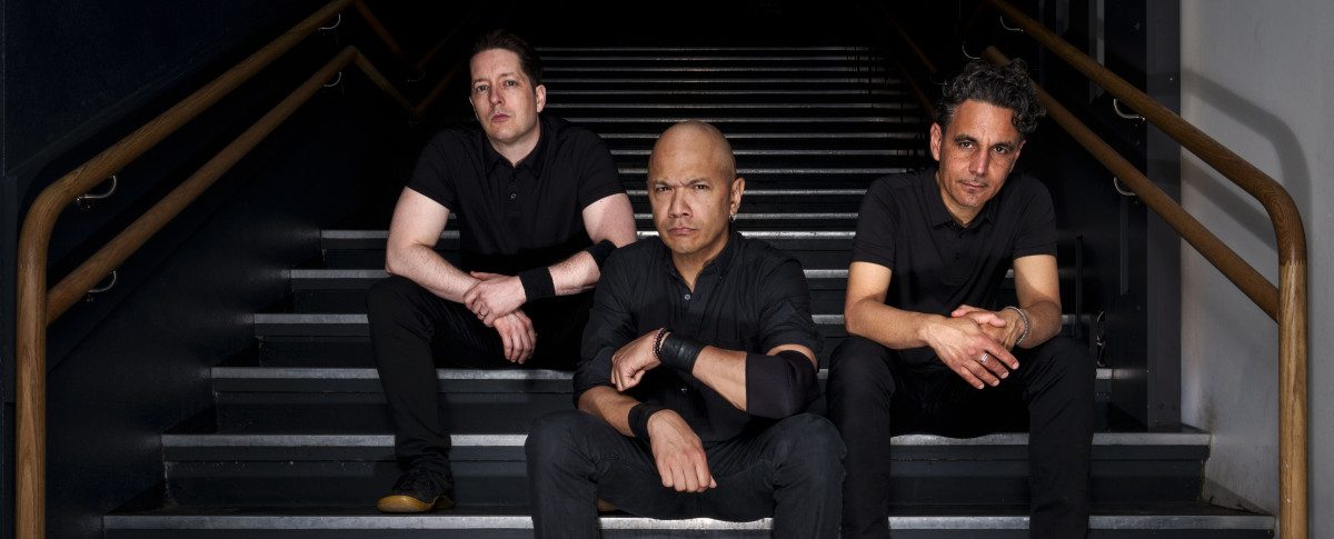 Imagem da fonte — Danko Jones (CA) + Split Dogs