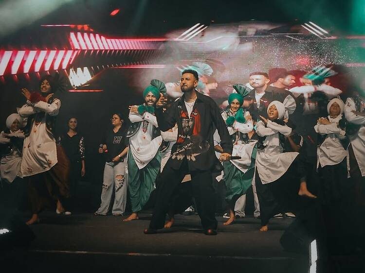 出典の画像 — Gippy Grewal ao vivo