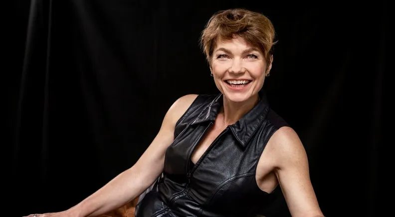 Source image — Antje Rietz & Band „Champagner auf der Haut“