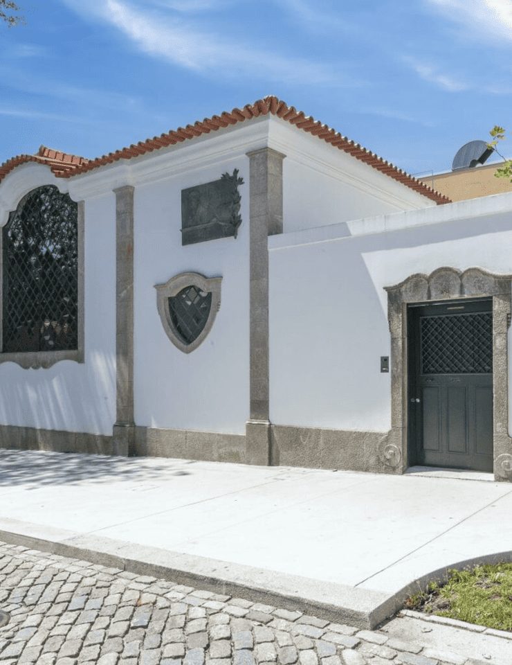 Imagem da fonte — VISITA AO ATELIÊ ANTÓNIO CARNEIRO