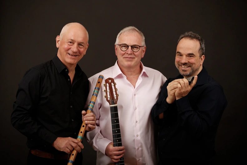 Imagem da fonte — Trio Tihai: acoustic world music *Album launch concert*