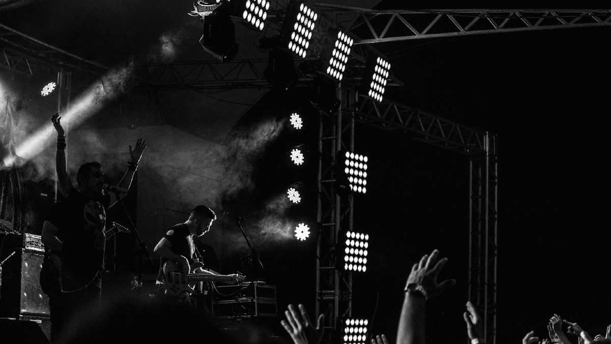Imagem da fonte — Rock with Love 5 featuring Dwayne Gretzky