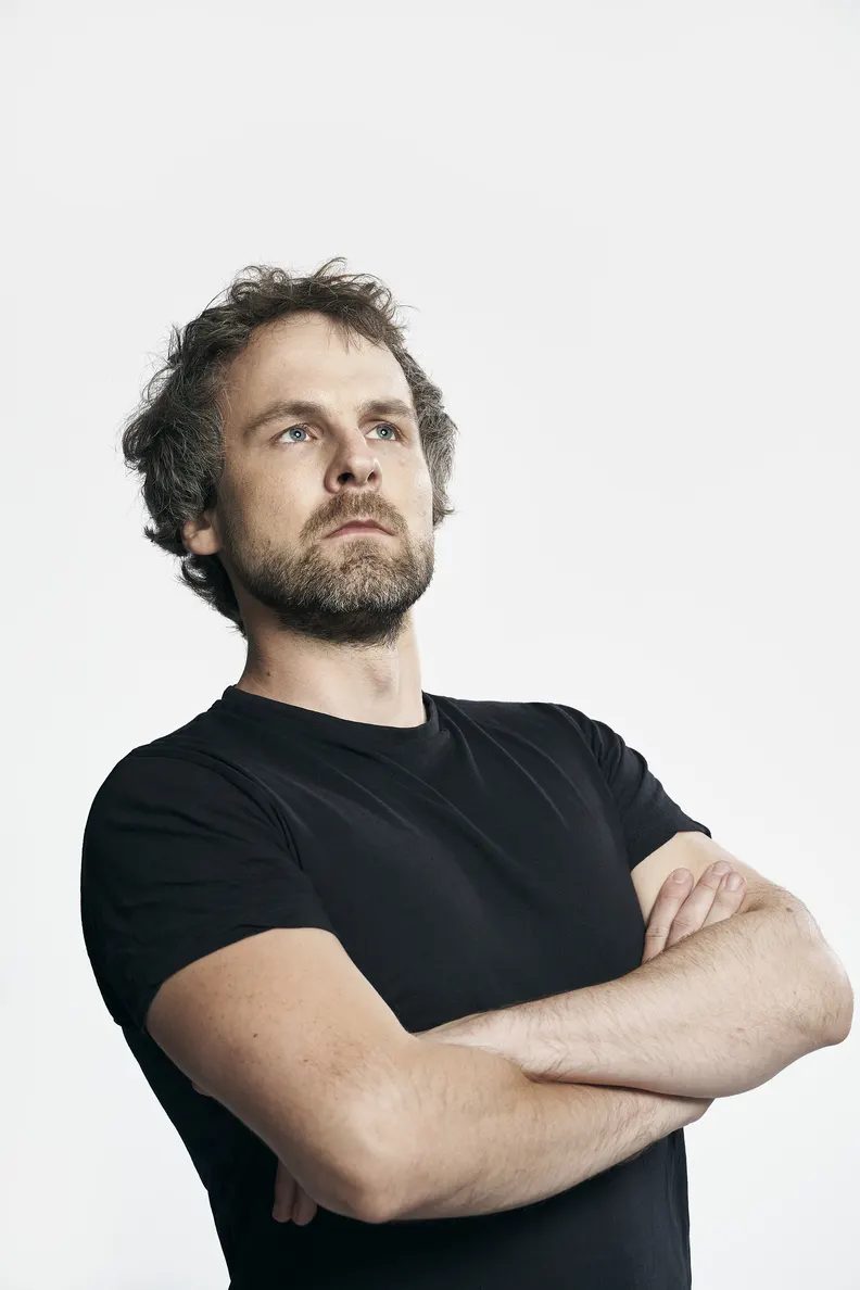 Image de la source — Tino Bomelino