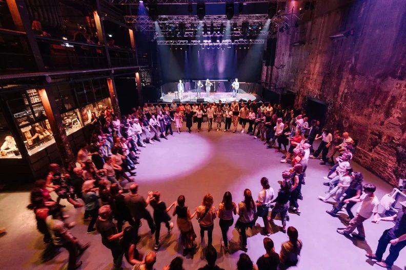 Imagem da fonte — The Berlin Ceilidh