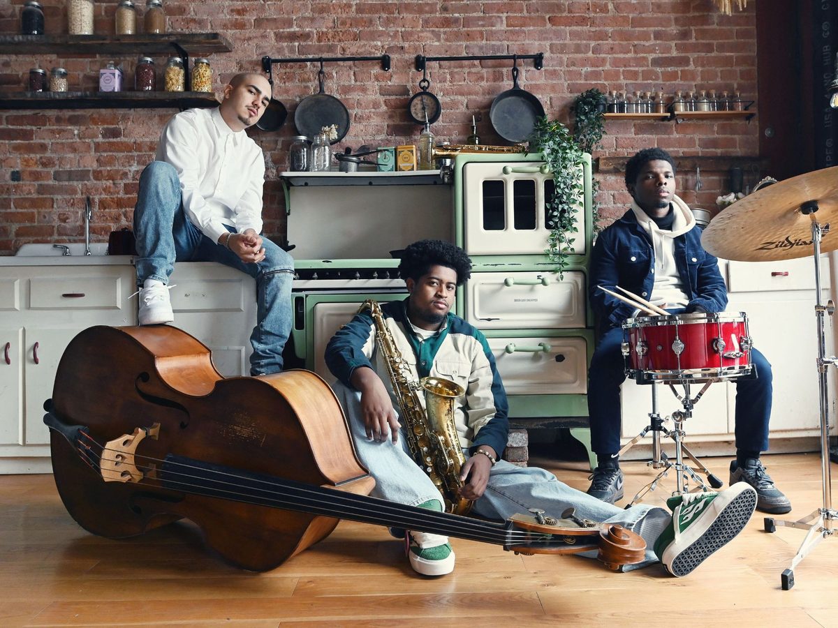 Imagen de la fuente — New Jazz Underground: Hoodies