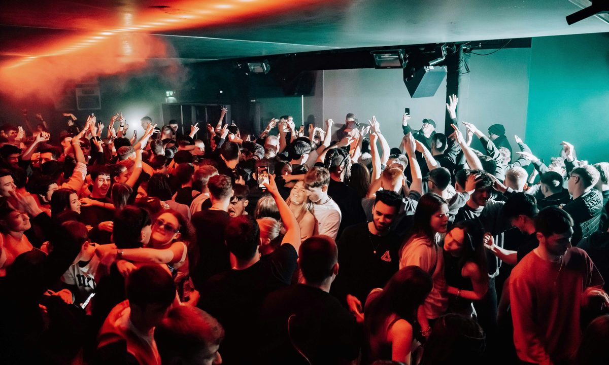 Imagen de la fuente — MALOKA CLUB: Rnb, Reggaeton, Pop, Afrobeat, Funk!