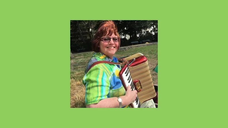 Imagen de la fuente — "Review to the Roots" – Stories from 65 years of love for the accordion (accompanied by a musical program)