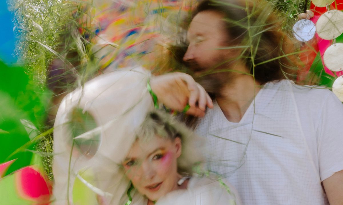 Imagem da fonte — Sylvan Esso