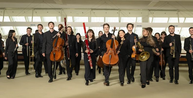 출처 이미지 — Reinhard Goebel and the Karajan Academy