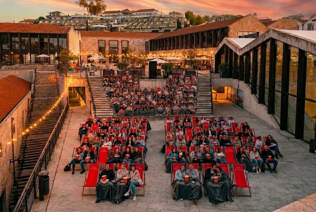 Image de la source — Cine Society