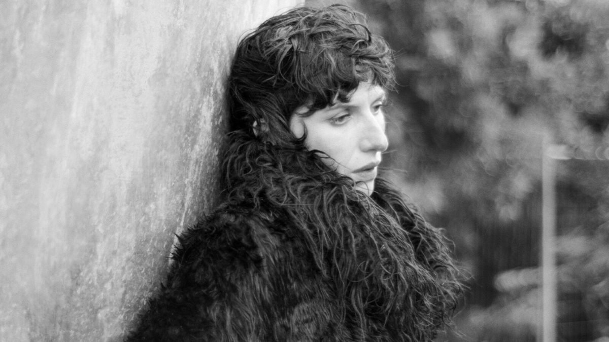 Imagen de la fuente — ALDOUS HARDING