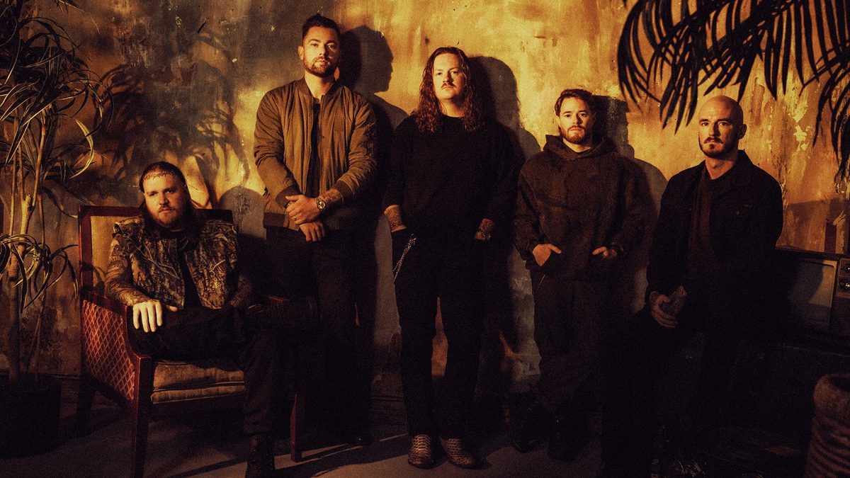 Imagem da fonte — WAGE WAR - EMERGENCY BROADCAST TOUR