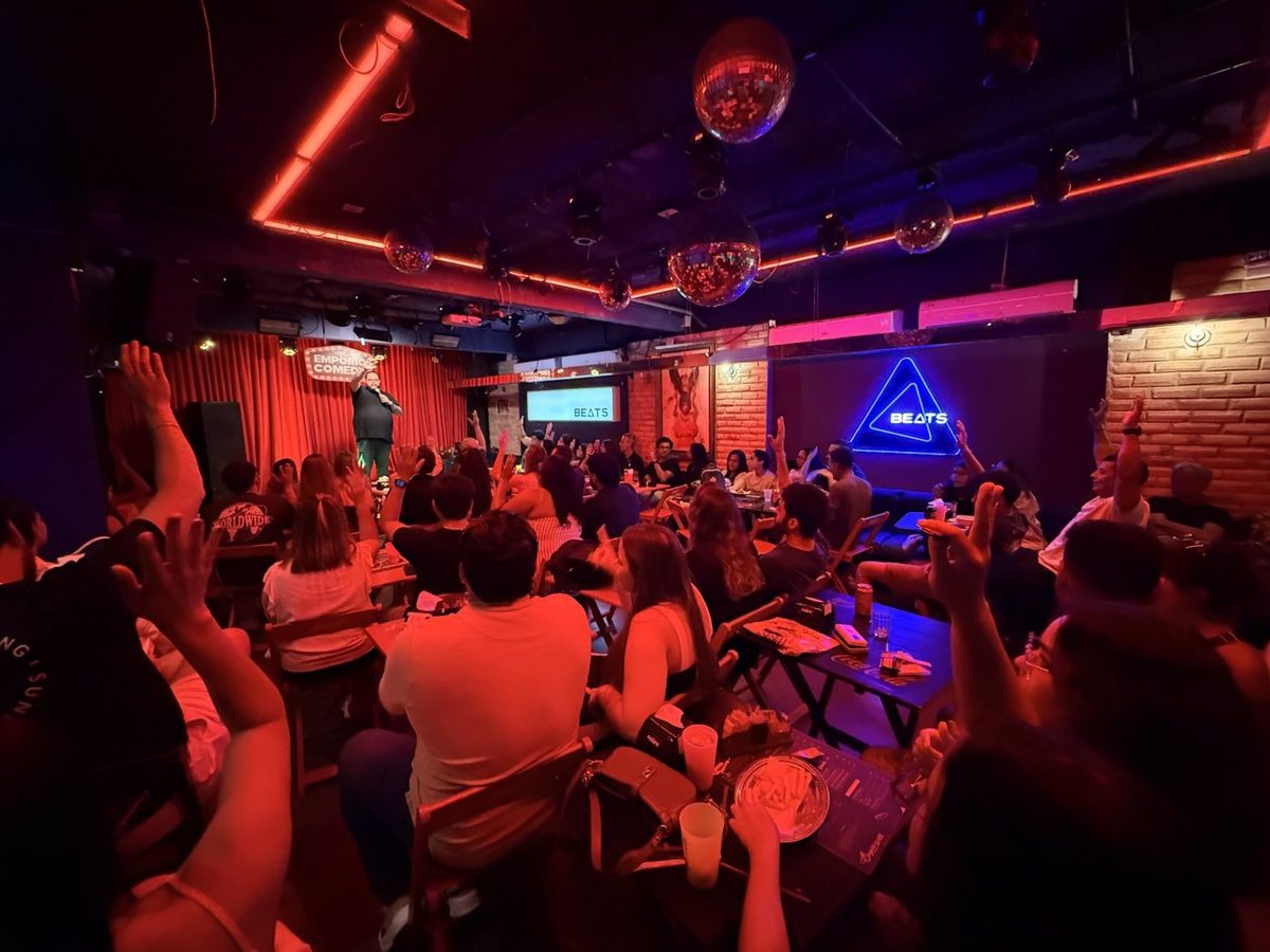 Imagem da fonte — Stand Up Comedy + Karaoke - Segunda